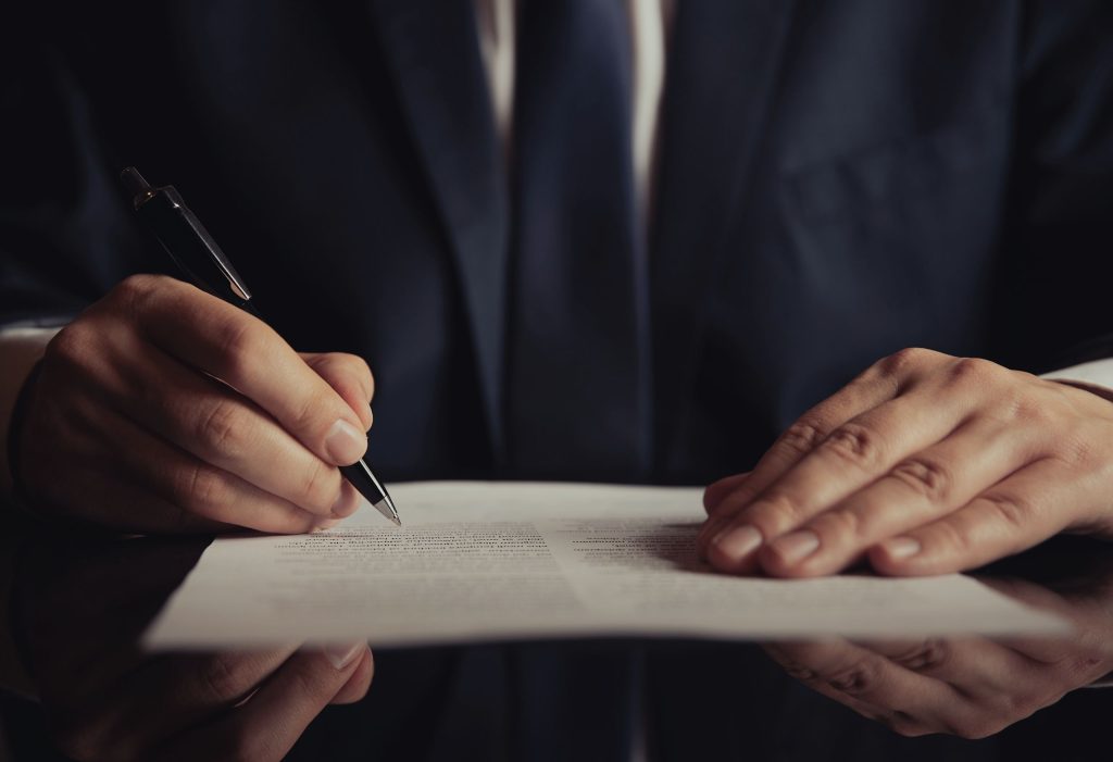 How Prosecutors Decide Who to Indict Before Filing Charges?